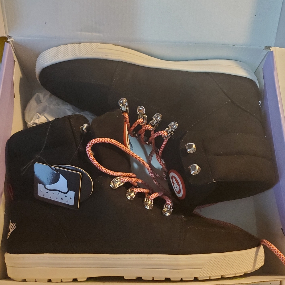 Pastry lightweight black boots size 8.5 shoe